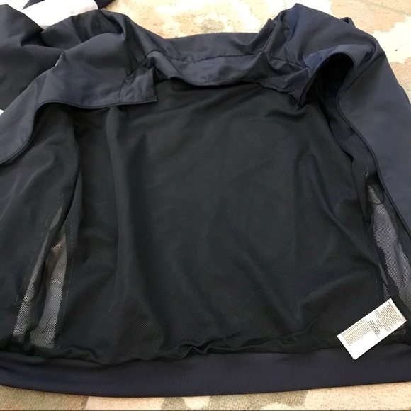 ✨EUC Umbro Windbreaker Jacket - Picture 4 of 7